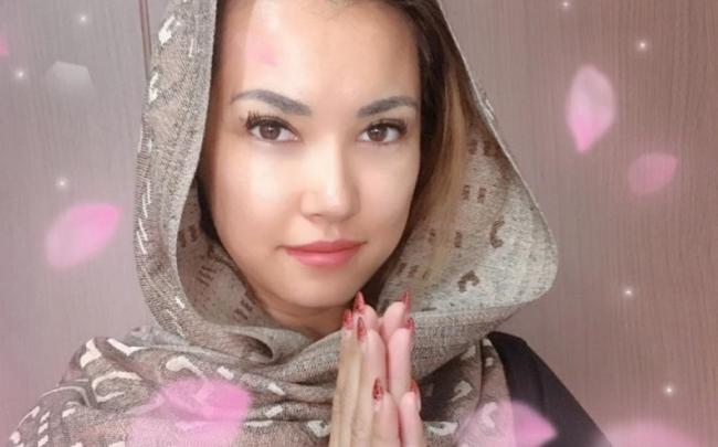 Bintang Panas Jepang Ucapkan Selamat Ramadan