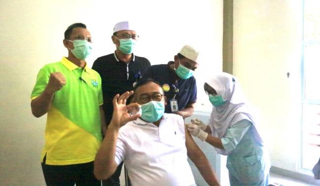 Wah, Usai Divaksin Sekda Karimun Mengaku Enak Makan dan Nyenak Tidur