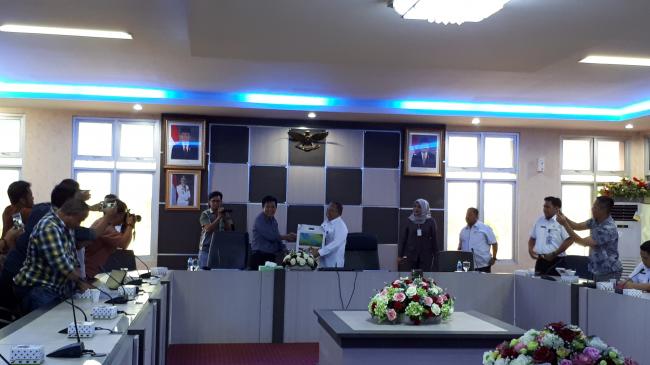 Bupati Bangka Ibnu Saleh Kaget Dengan Jumlah Media di Karimun