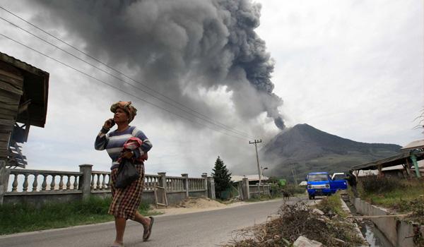 Gunung Sinabung Meletus Lagi, Tiga Orang Tewas dan Empat Kritis 
