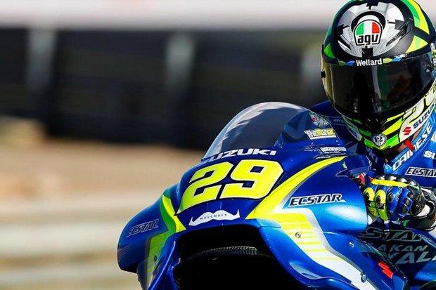 Andrea Iannone Kuasai Latihan Bebas Pertama