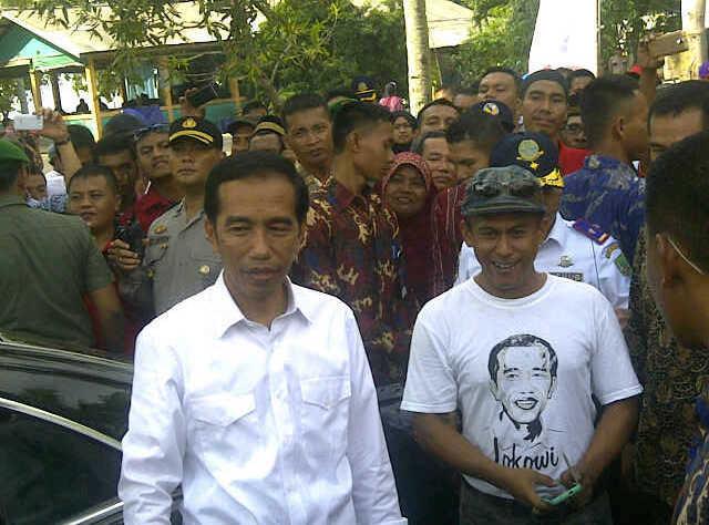 Warga Batam Ucapkan Selamat Ulang Tahun buat Jokowi