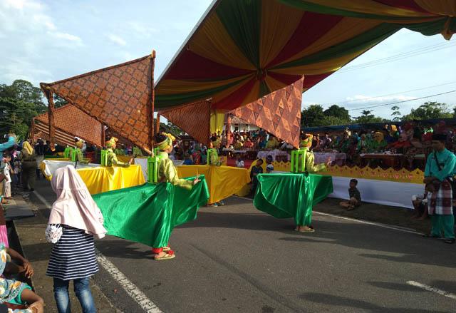 Meriahnya Pawai Budaya Tamadun Melayu di Daik, Warga Minta Tiap Tahun