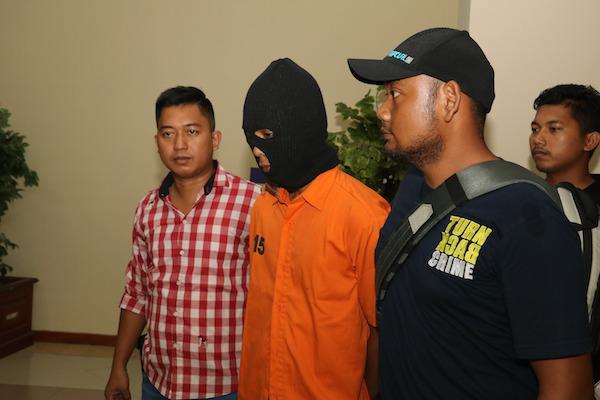 Beli Sabu Dikasih Tawas, Seorang Pria Bunuh LA di Kampung Aceh
