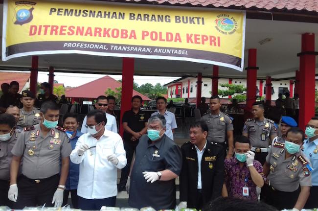 Polda Kepri Musnahkan Sabu 19,8 Kg