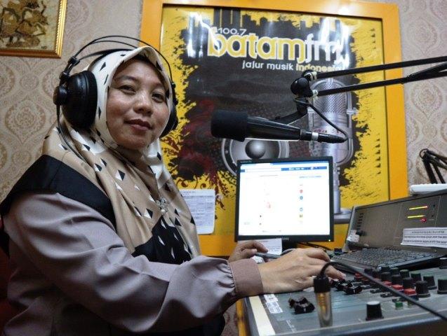 Perjalanan Yanti Larasati, Penyiar Batam FM yang Meniti Karir dari Nol