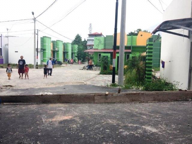 Warga Perumahan Mega Sedayu Adukan Penutupan Akses Jalan ke DPRD