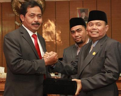 Asyura Gugat 32 Pejabat Termasuk Bupati Karimun dan Gubernur Kepri