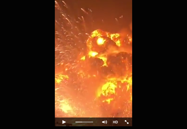 [VIDEO] Warga Tak Sengaja Rekam Ledakan Mirip Bom Atom di Tianjin China