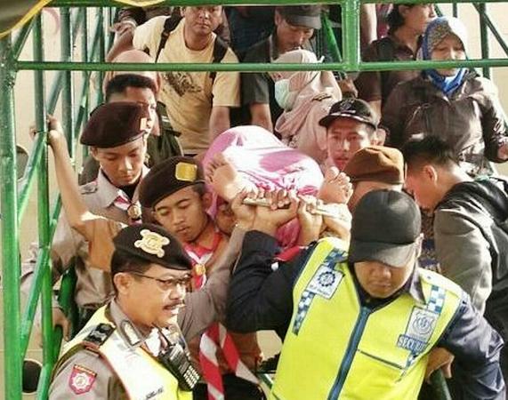 Wanita Hamil Kontraksi di Kapal Saat Mudik