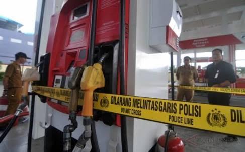 SPBU Batuampar Disegel Karena BBM Tercampur dengan Air 