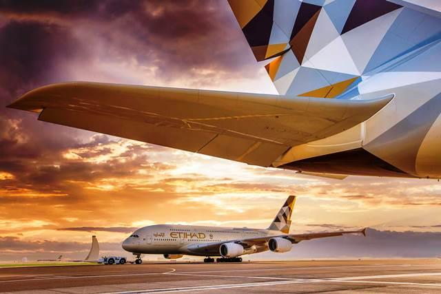 Maskapai Etihad Perpanjang Pemotongan Gaji Karyawan