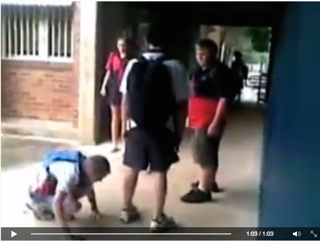 [VIDEO] Bocah Pendiam Tak Tahan Di-bully, Banting Pelaku hingga Patah