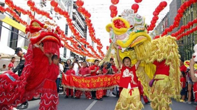 Warga Tionghoa di Karimun Percaya Barongsai Bisa Usir Monster