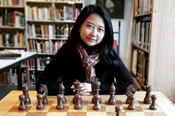 Dewa Kipas Vs Irene Kharisma, Ini Profil Kedua Pecatur