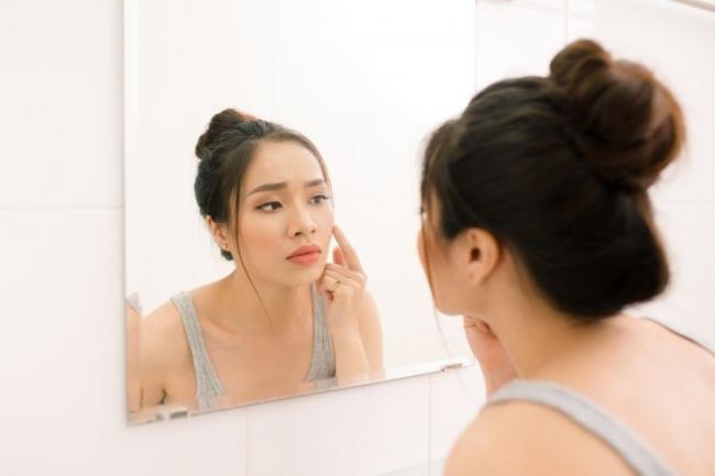 4 Tips Jitu Cegah Wajah Berjerawat Akibat Pakai Masker Seharian