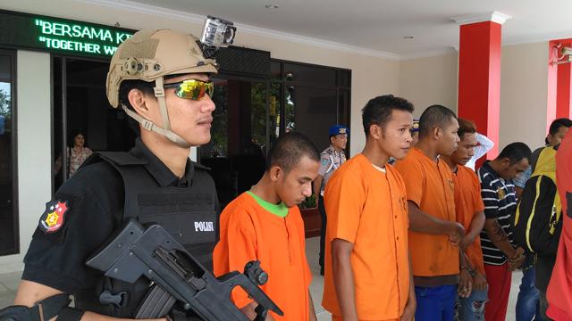 Keroyok Teman Sendiri di Mega Legenda, 4 Pria Ini Ditangkap