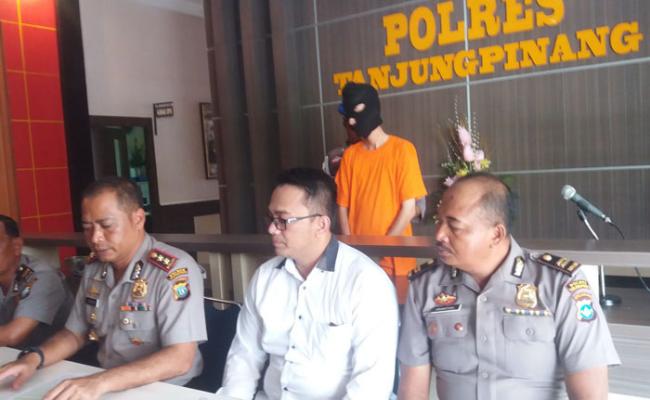 Keji, Pria Ini Rampok Toko dan Setubuhi Paksa Pemiliknya di Kamar Mandi