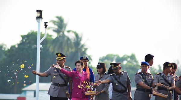 Kapolres Bintan Tabur Bunga di Bulan Linggi