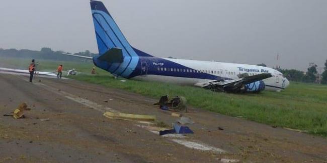Trigana Air Tergelincir Belum Dievakuasi, Penerbangan di Halim Masih Tutup
