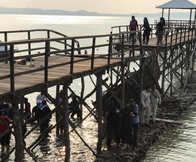 13 Orang Warga Singapura Terluka Akibat Pelantar Ambruk di Nongsa