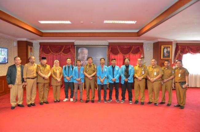 BEM KM UMRAH Temui Isdianto Bahas Persiapan Lomba Debat dan Karya Tulis Nasional