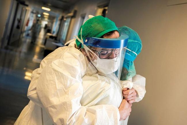 Virus Corona Menggila di Italia, 10 Ribu Orang Meninggal