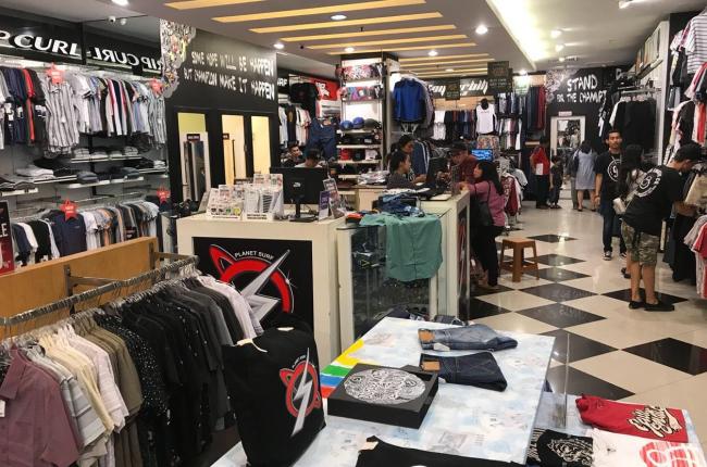 Diskon Besar-besaran di Planet Surf Kepri Mall