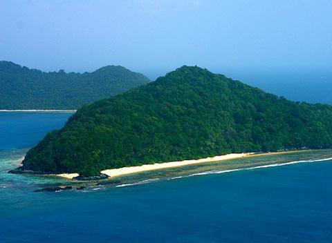 Dewi Kumalasari Usulkan Pulau Pejantan Jadi Kawasan Konservasi