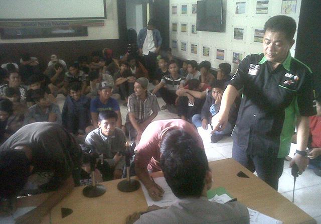 Razia Preman, Polda Riau Amankan Ratusan Orang Termasuk 2 Pasangan Mesum