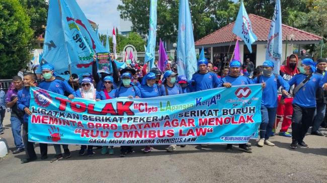 Dianggap Akan Menyengsarakan Pekerja, Buruh Tolak Omnibus Law