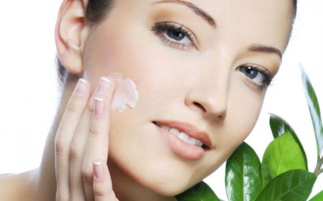 Inilah Bahan Kosmetik yang Wajib Dihindari Muslimah