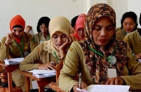 Guru di Bintan Terpaksa Naik Mobil Sayur dan Gas