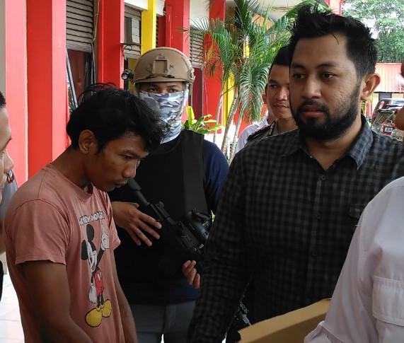 Dirut PLN Batam Jadi Korban Pencurian, Begini Rekaman CCTV Cara Pelaku Beraksi 