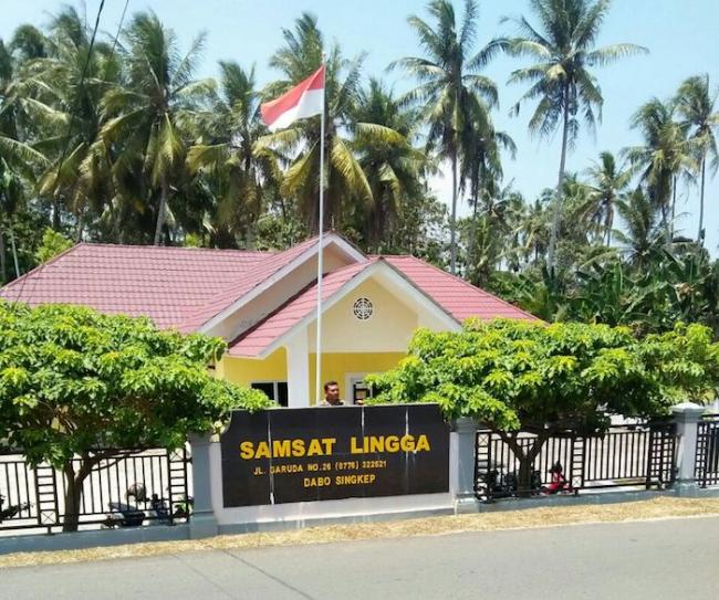 Ini Penjelasan Kepala Samsat Lingga Soal Bendera Merah Putih Terbalik