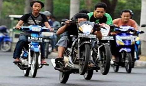 Polisi Tangkap Pentolan Geng Motor EXTC di Batam