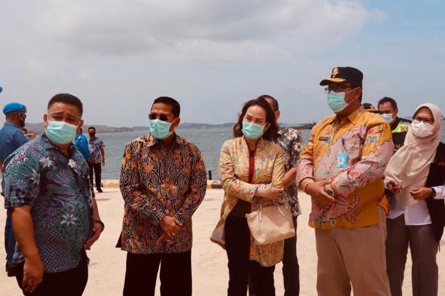 Anggota DPR-RI Dapil Kepri Cen Sui Lan Tinjau Layanan Pelabuhan Batu Ampar
