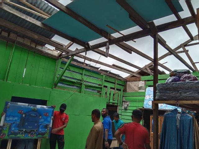 Korban Angin Puting Beliung di Natuna Belum Tersentuh Bantuan