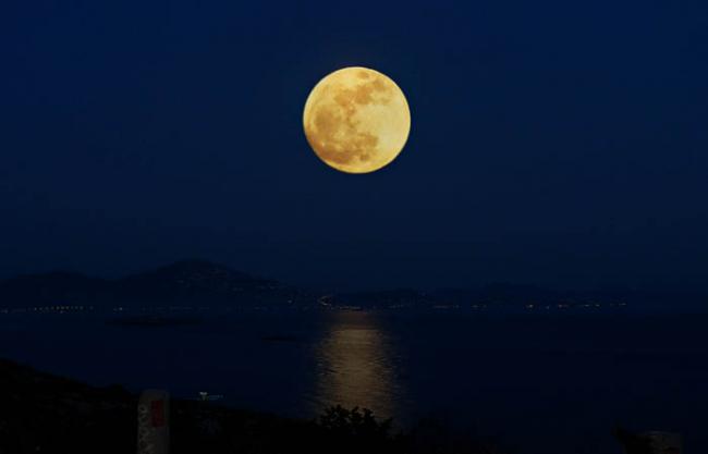 Supermoon, Ini Wilayah Waspada Gelombang Tinggi dan Air Pasang di Bintan