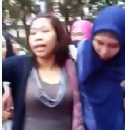 [VIDEO] TKI Perempuan di Hongkong Ketahuan Mencopet Dompet Teman Sendiri