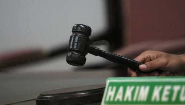 Buruh Angkut Kayu Ini Hanya Bisa Pasrah Dihukum 1 Tahun Penjara