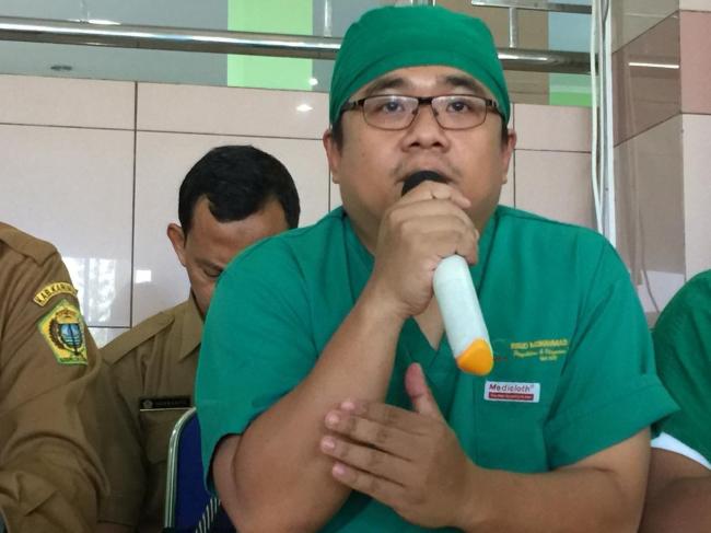 Kisah Bapak Jual Ginjal hingga Operasi Tumor Otak Pertama di RSUD Karimun