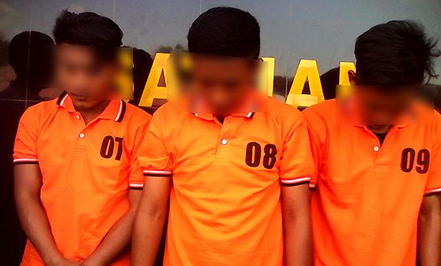 Duh, Karyawati Hotel Digilir Tiga Pemuda di Lahan Kosong 