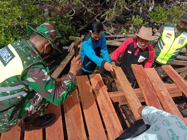 Lapuk dan Berbahaya, Jembatan Setungkuk Natuna Luput Perhatian Pemerintah 