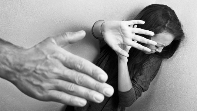 Aniaya dan Sekap Istri, Seorang Pria di Griya Batuaji Dilaporkan Warga ke Polisi 