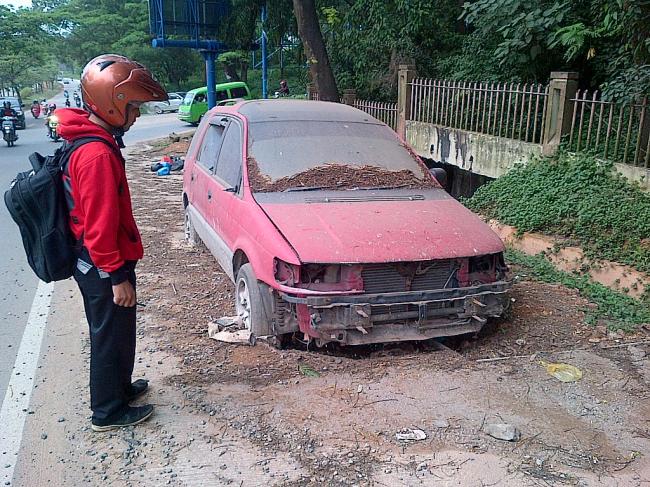 Ini Dia Mobil Hantu yang Bikin Orang Batam Heran