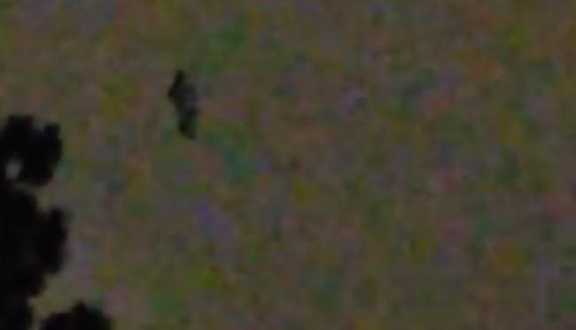 Video Penampakan Heboh: Malaikat, UFO atau Hantu?