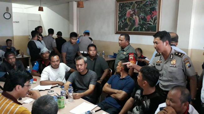 Audiensi Supir Taksi dan Manajemen Gojek Nyaris Ricuh