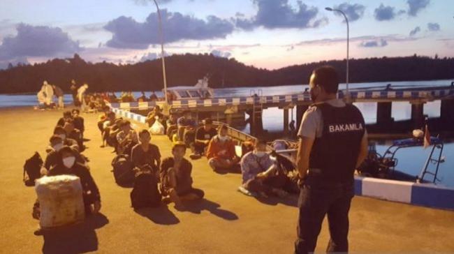 47 TKI Ilegal dari Malaysia Ditangkap di Pelabuhan Tikus Nongsa