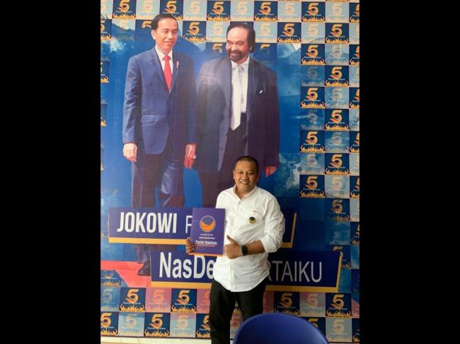 Yuhendri Ambil Formulir Pertama Cawako Batam di Nasdem